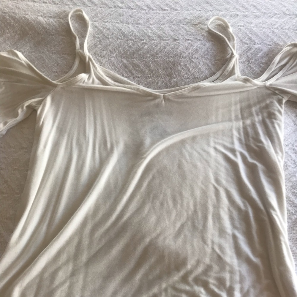 white tank/shirt